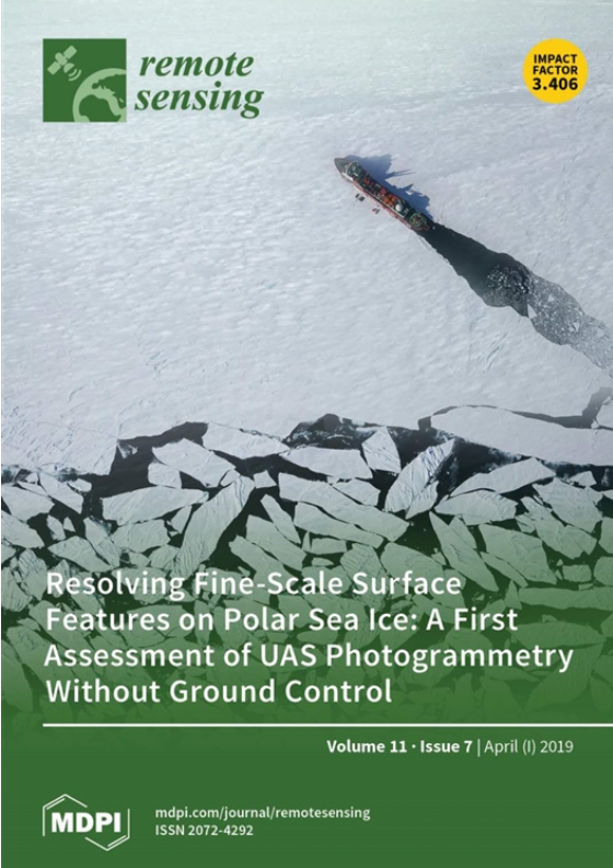 《遙感》封面:“極鷹III號”拍攝的海冰影像 《遙感》封面:“極鷹III號”拍攝的海冰影像